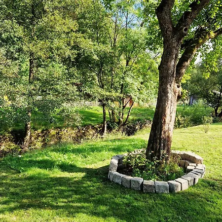 Holzhaus Mit Kamin - Am Forellenfluss Feriehus